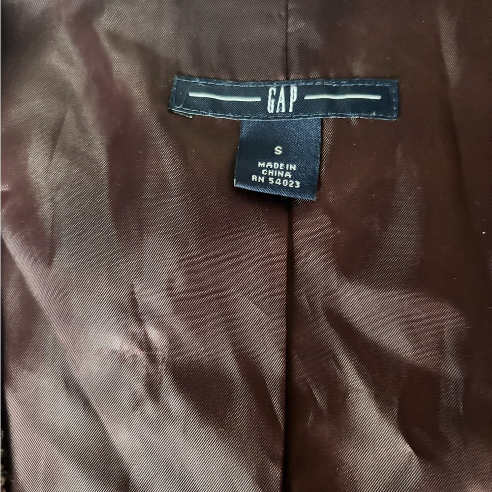 GAP Deep Burgundy Wool Vest, size small - Picture 4 of 8